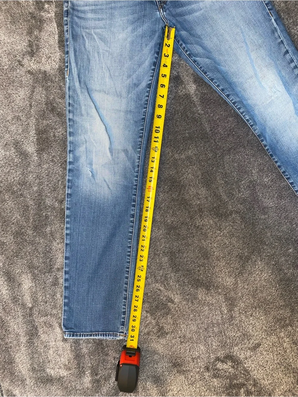 True Religion Geno Jeans Men’s 33 Distressed Vintage Fade